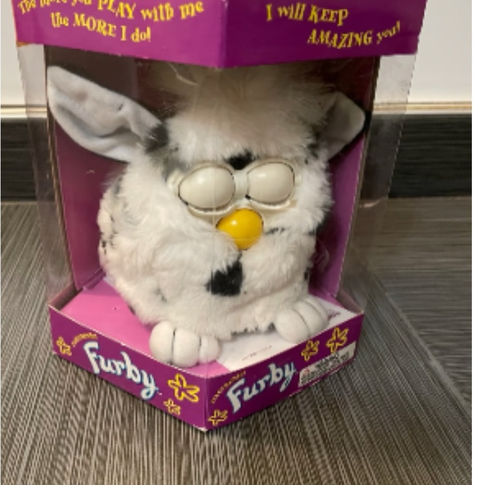 Vintage 1998 Furby Blue eyes Tiger Electronics, in box Dalmatian